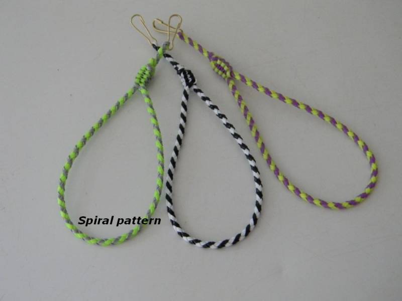 Handgemachte Rexlace Investitionsruine Gimp Keychain Handgelenk Schlüsselband Handgemachte Rexlace Investitionsruine Gimp Keychain Handgelenk Schlüsselband von LaurasBeadCreations