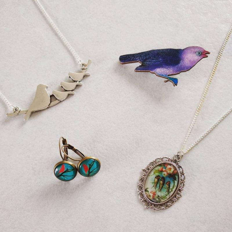Vogel Geschenk-Set, Kette, Brosche, Ohrringe, Geschenk Box Vogel Geschenk-Set, Kette, Brosche, Ohrringe, Geschenk Box von LaurasJewellery