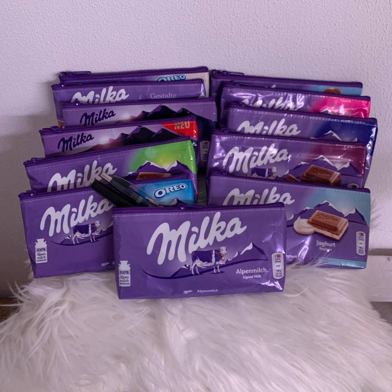 Milka Täschchen | Verschiedene Sorten, Upcycling, Schokoladenpapier, Federmäppchen, Schminktäschchen Milka Täschchen | Verschiedene Sorten, Upcycling, Schokoladenpapier, Federmäppchen, Schminktäschchen von LaurasNaehkiste