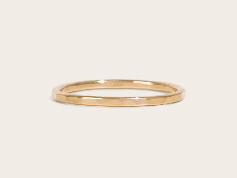 Gold Stapelringe | 14K Filled Stapelring Gehämmerter Ring Zierlicher Midi Set Minimalist Dünner Goldring Geschenk Für Sie von LaurelElaineJewelry