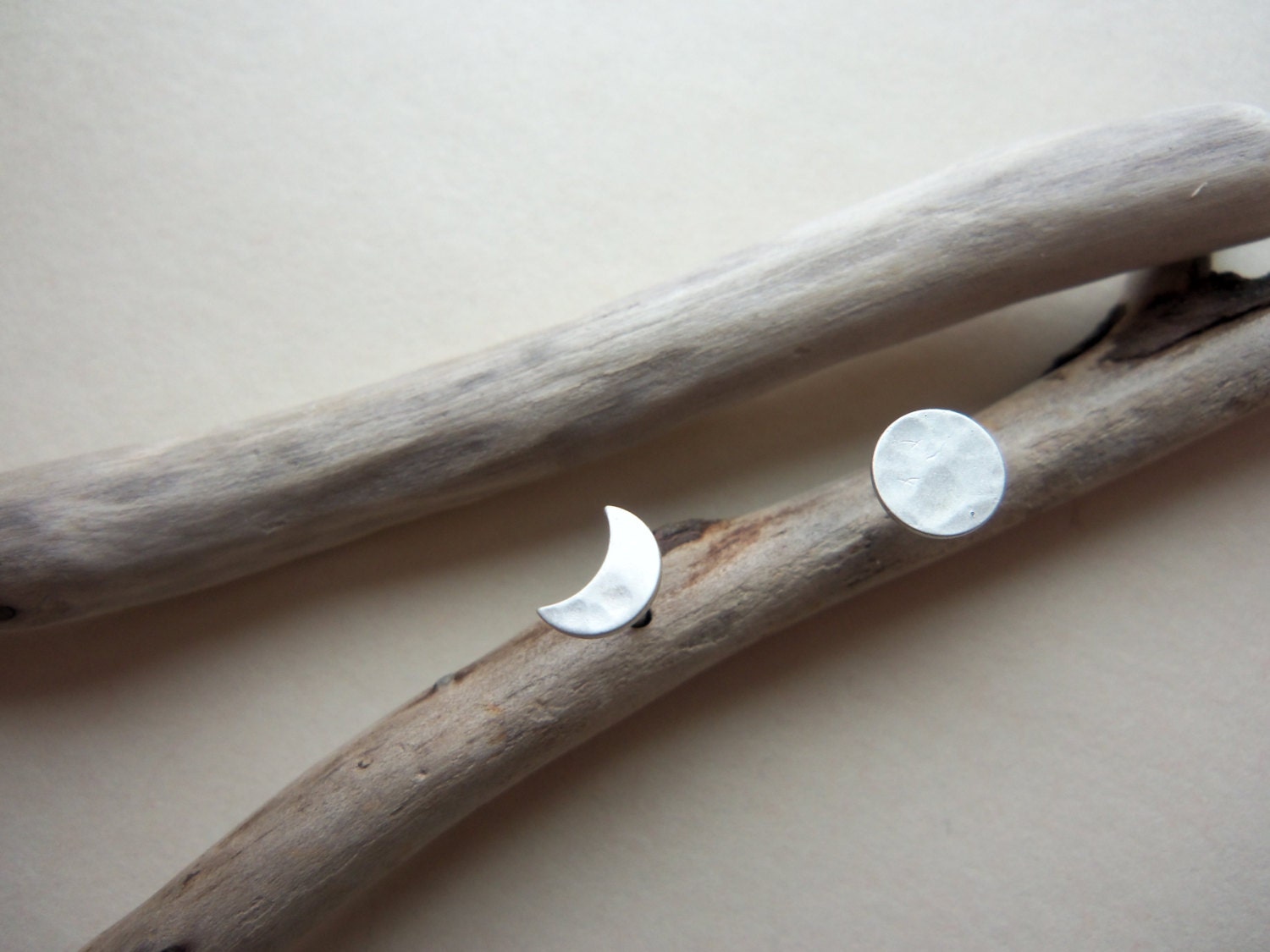 Silber Mond Ohrringe, Mismatched Schmuck Silber Mond Ohrringe, Mismatched Schmuck von LaurelOBrien