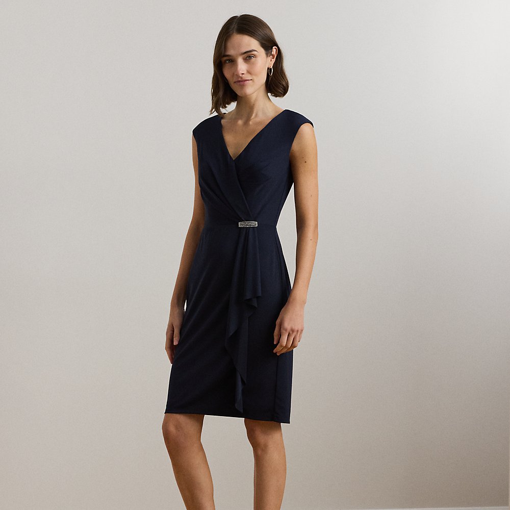 Cocktailkleid mit Flügelärmeln Cocktailkleid mit Flügelärmeln von Lauren