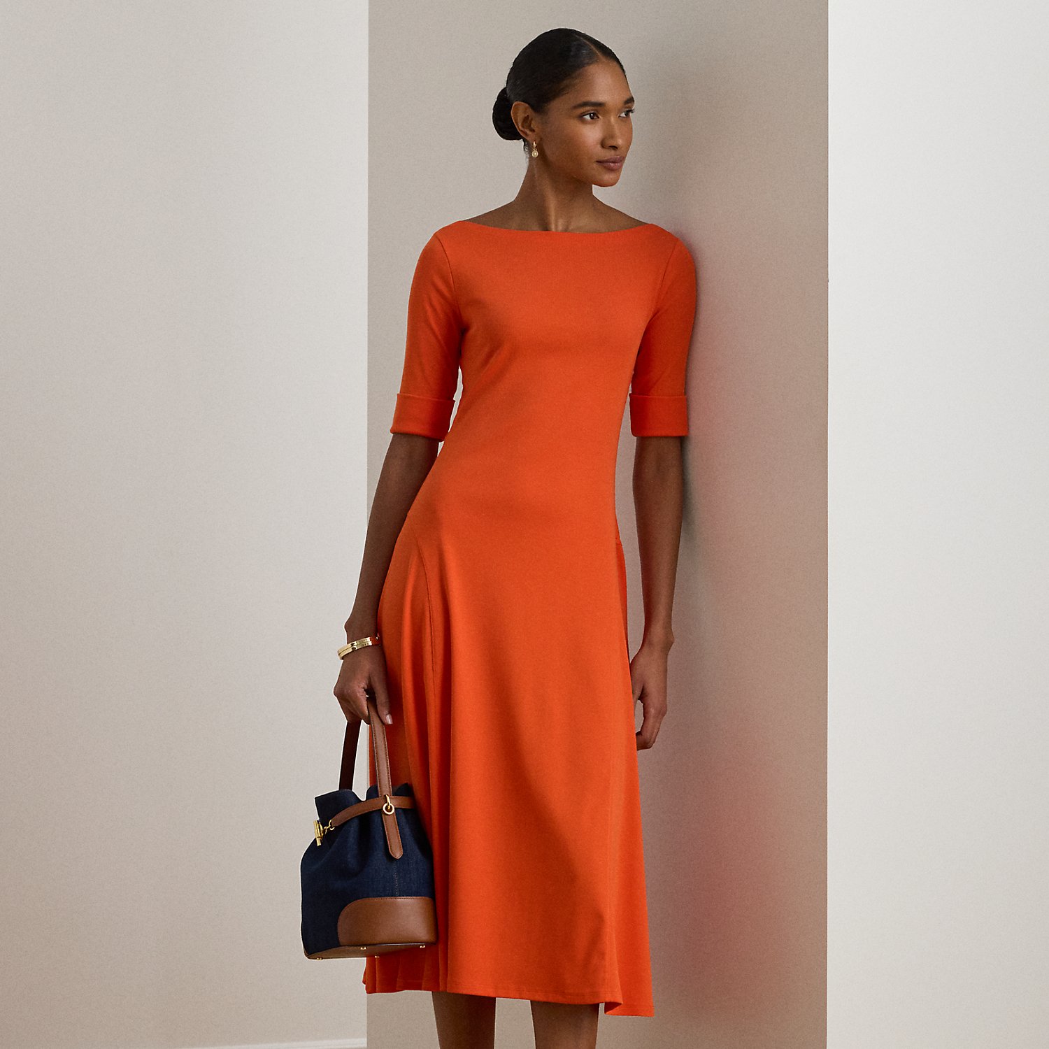 Geripptes Midikleid aus Baumwollstretch Geripptes Midikleid aus Baumwollstretch von Lauren