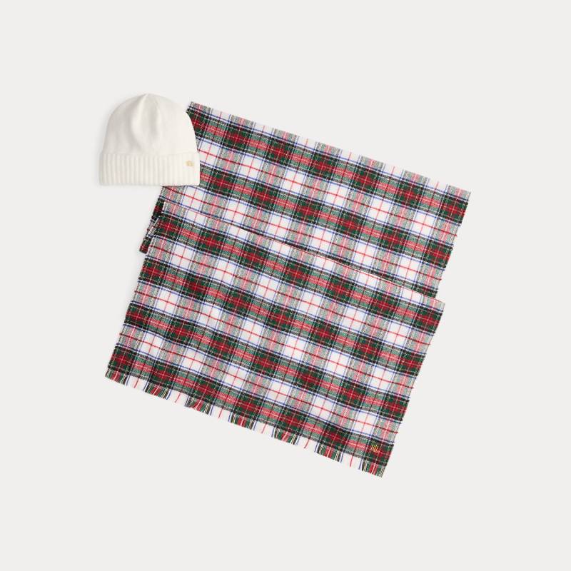 Karierter Wickelschal und Strickmütze von Lauren