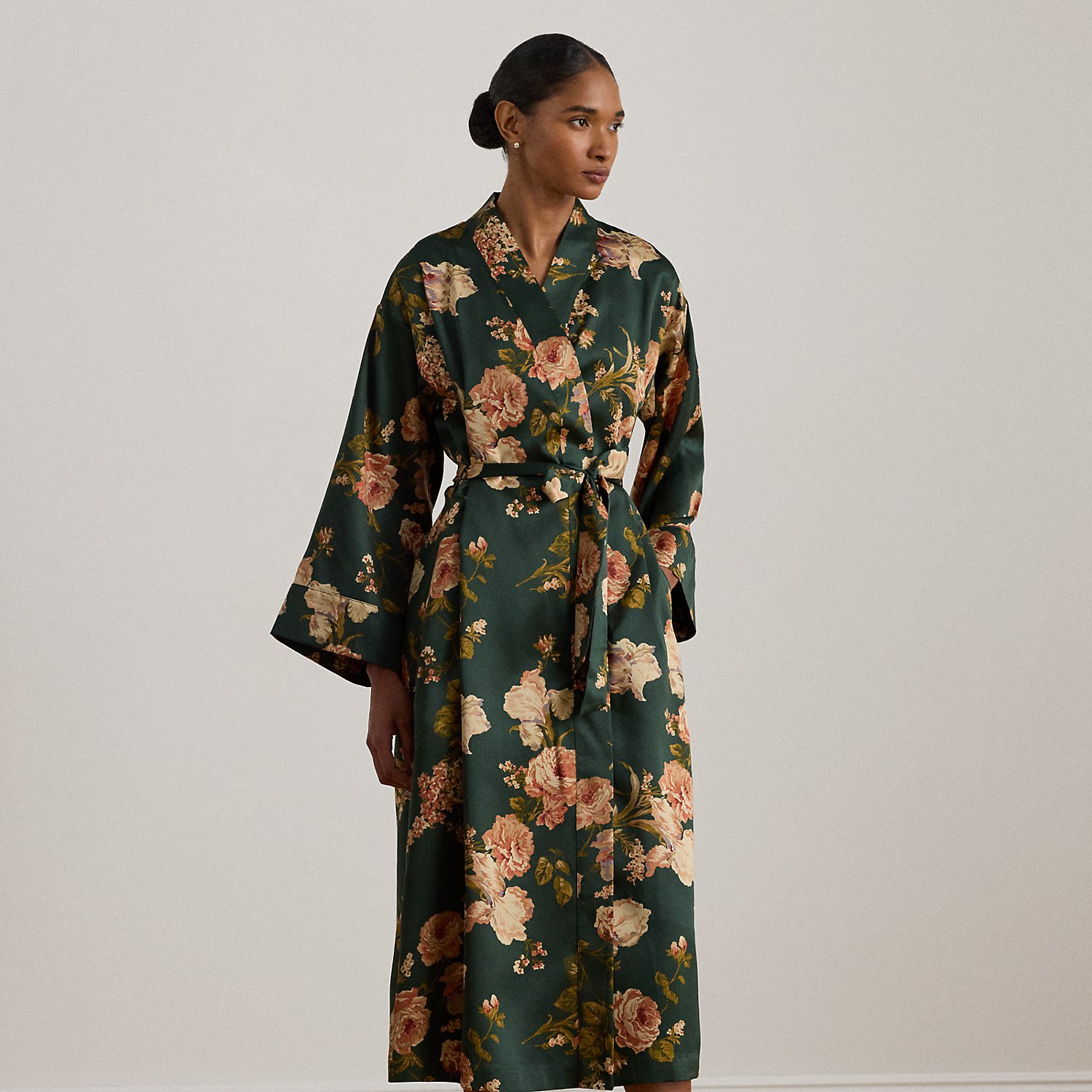 Langer geblümter Satin-Bademantel von Lauren