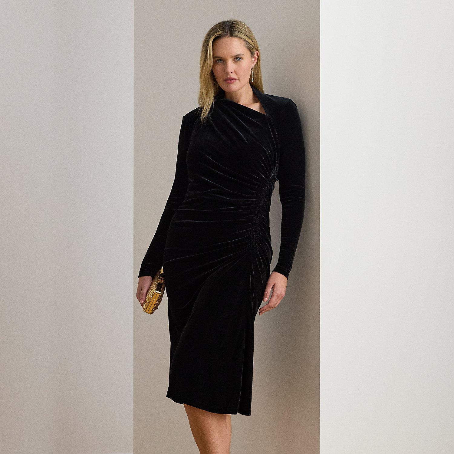 Plus Größen - Asymmetrisches Samtkleid mit Raffungen von Lauren