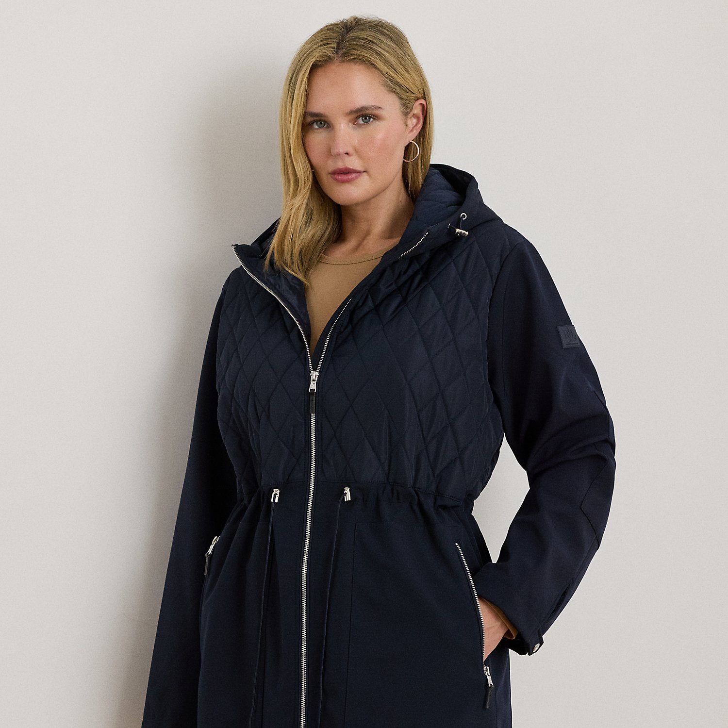 Plus Größen - Kapuzen-Steppjacke mit Schornsteinkragen von Lauren