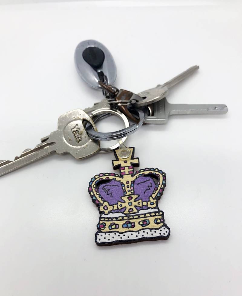 Hölzerne Kronjuwelen-Schlüsselring, Königlicher Schlüsselbund Hölzerne Kronjuwelen-Schlüsselring, Königlicher Schlüsselbund von LaurensFirstArtShop