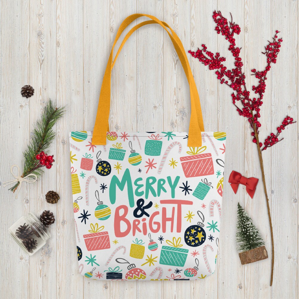 Merry & Bright Christmas Tote Bag, Nachhaltige Weihnachtstasche, Umweltfreundliche Weihnachtsverpackung, Wiederverwendbare Urlaubstasche von LaurentCollective