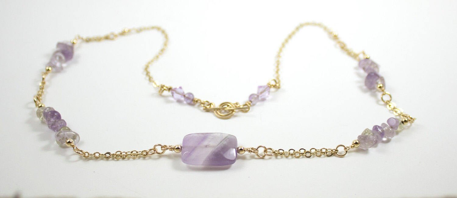 Amethyst Halskette, Moderne Mit Kette, Minimal Lila Und Gold, Februar Geburtsstein Amethyst Halskette, Moderne Mit Kette, Minimal Lila Und Gold, Februar Geburtsstein von LaurieRobertsJewelry