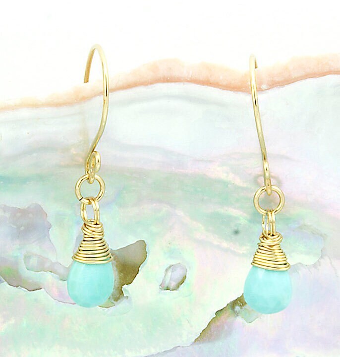 Dornröschen Türkis Ohrringe, Moderne Tropfen Und 14K Gold Filled Metal Dornröschen Türkis Ohrringe, Moderne Tropfen Und 14K Gold Filled Metal von LaurieRobertsJewelry