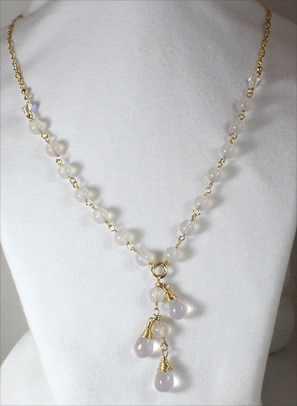 Rosenquarz Halskette, Y-Halskette, Moderne Rosa Chalcedon Schmuck, Rosa Und Gold Rosenquarz Halskette, Y-Halskette, Moderne Rosa Chalcedon Schmuck, Rosa Und Gold von LaurieRobertsJewelry