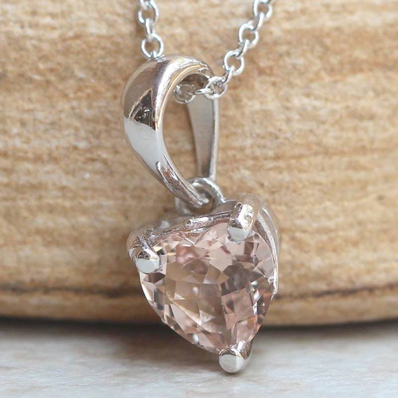 Herz Geschnitten Morganit Anhänger, Zierlicher Filigraner Brautschmuck, Lifetime Care Plan Inklusive, Echter Hochwertiger Edelstein Ls5692 von LaurieSarahDesigns
