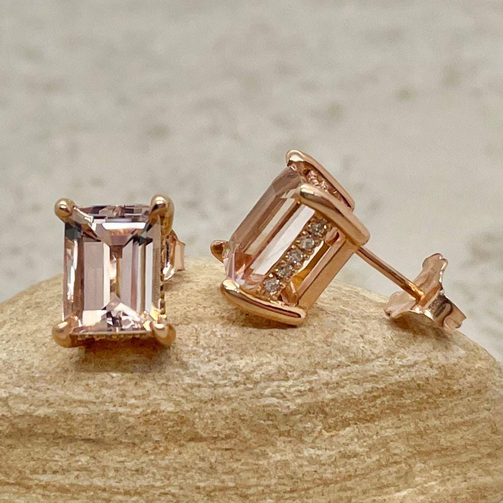 Morganit-Bolzen Im Smaragdschliff Mit Reißzahnspitzen, Versteckten Diamanthalos, Lebenslanger Pflegeplan Inklusive, Echte Edelsteine Und Diamanten von LaurieSarahDesigns