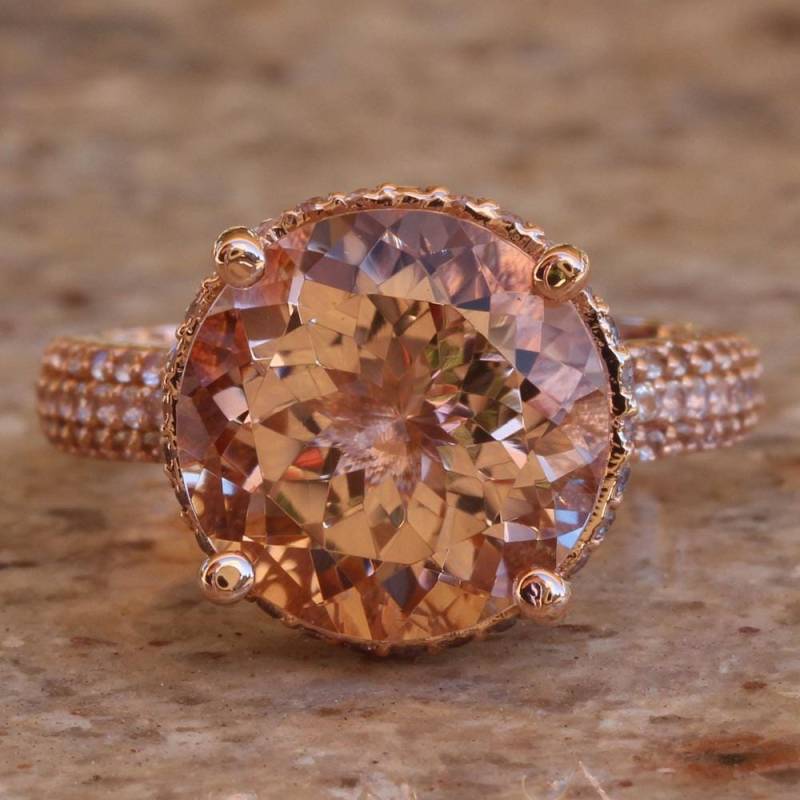Morganit Verlobungsring - Roségoldring Mit 12 Mm Rundem Und Weißem Saphir Micropave Schaft Adeline Collection Ls3917 von LaurieSarahDesigns