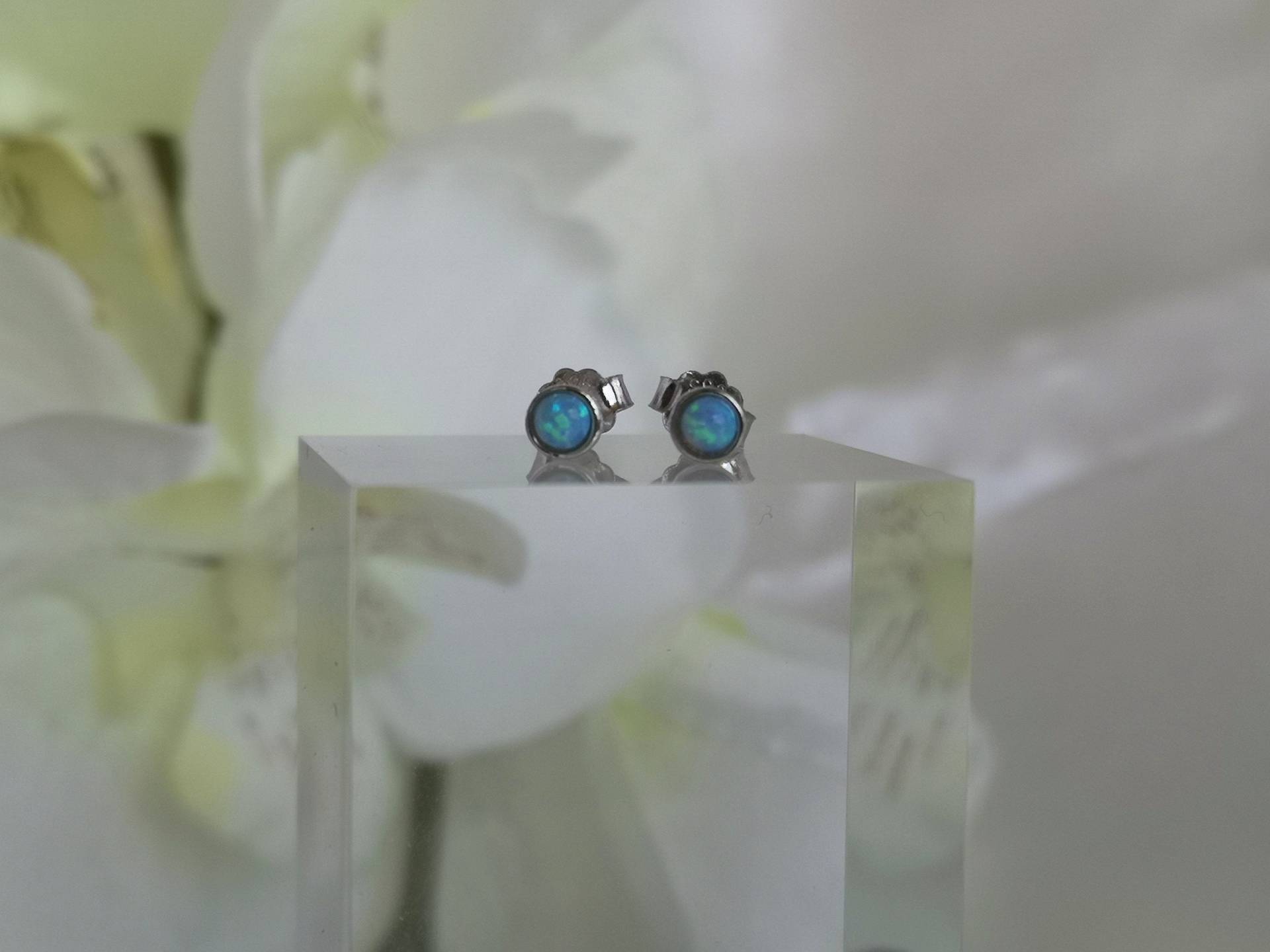 Opal Ohrstecker Blau 925 Silber Rund Schmuck Neu Damen Handgemacht Edelstein Silberschmuck Fein Filigran Zart von Lauritasschmuck