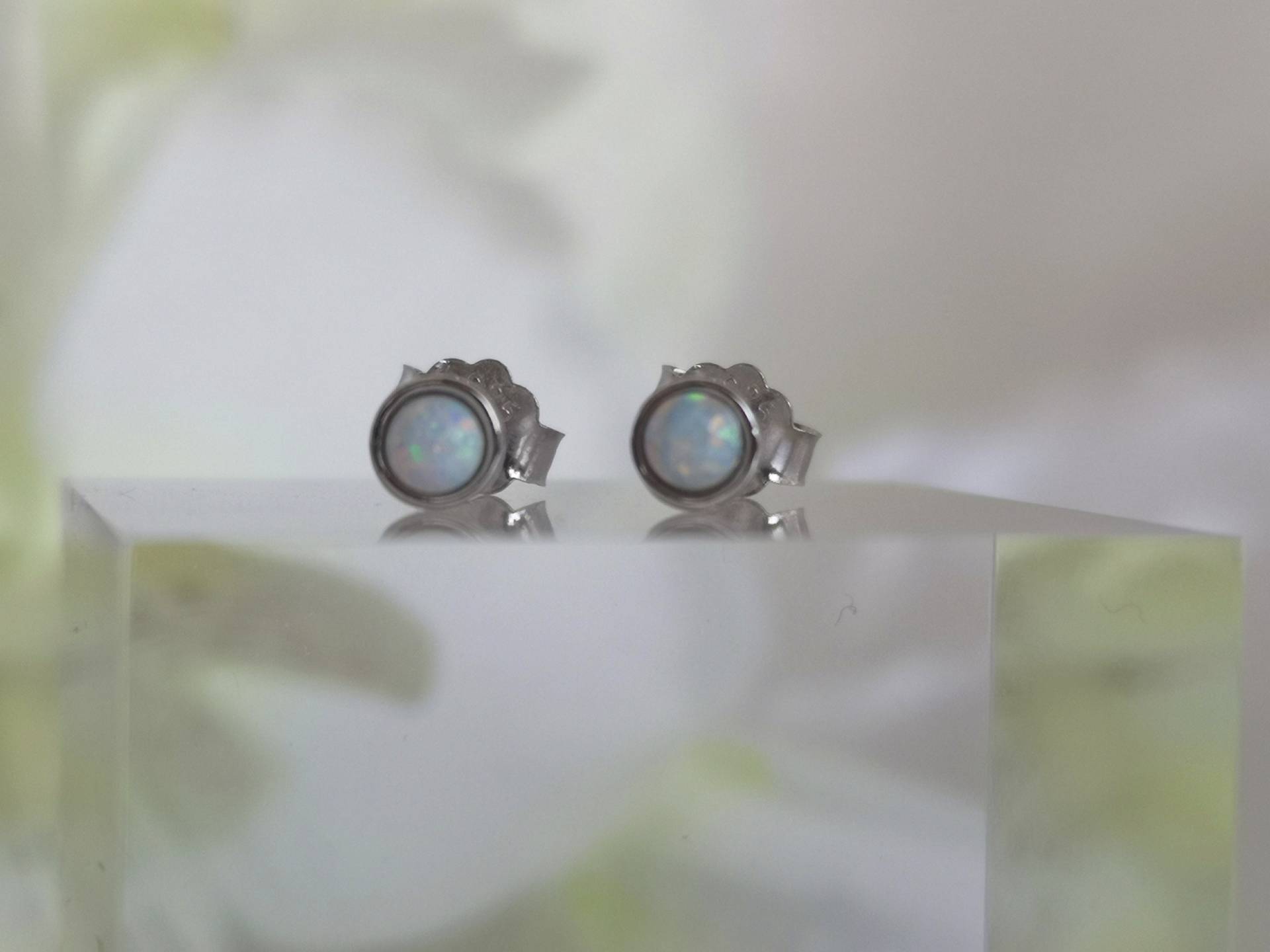 Opal Ohrstecker Weiß 925 Silber Rund Schmuck Neu Damen Handgemacht Silberschmuck Fein Filigran Ohrringe Zart von Lauritasschmuck