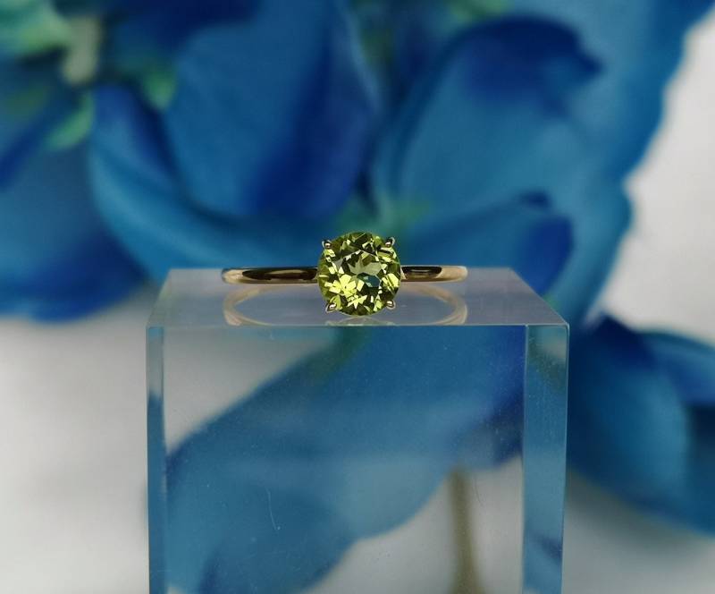 Peridot Ring 750Er Gold Edelstein Schmuck 18K Gelbgold Neu Natürlich Grün Handgemacht Goldschmuck Edel Elegant Geburtsstein August von Lauritasschmuck
