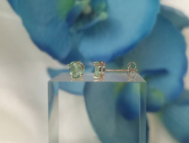 Smaragd Ohrstecker 925 Silber Schmuck Ohrringe Silberschmuck Grün Edelstein Natürlich Handgemacht Fein Filigran Geburtsstein Monat Mai von Lauritasschmuck
