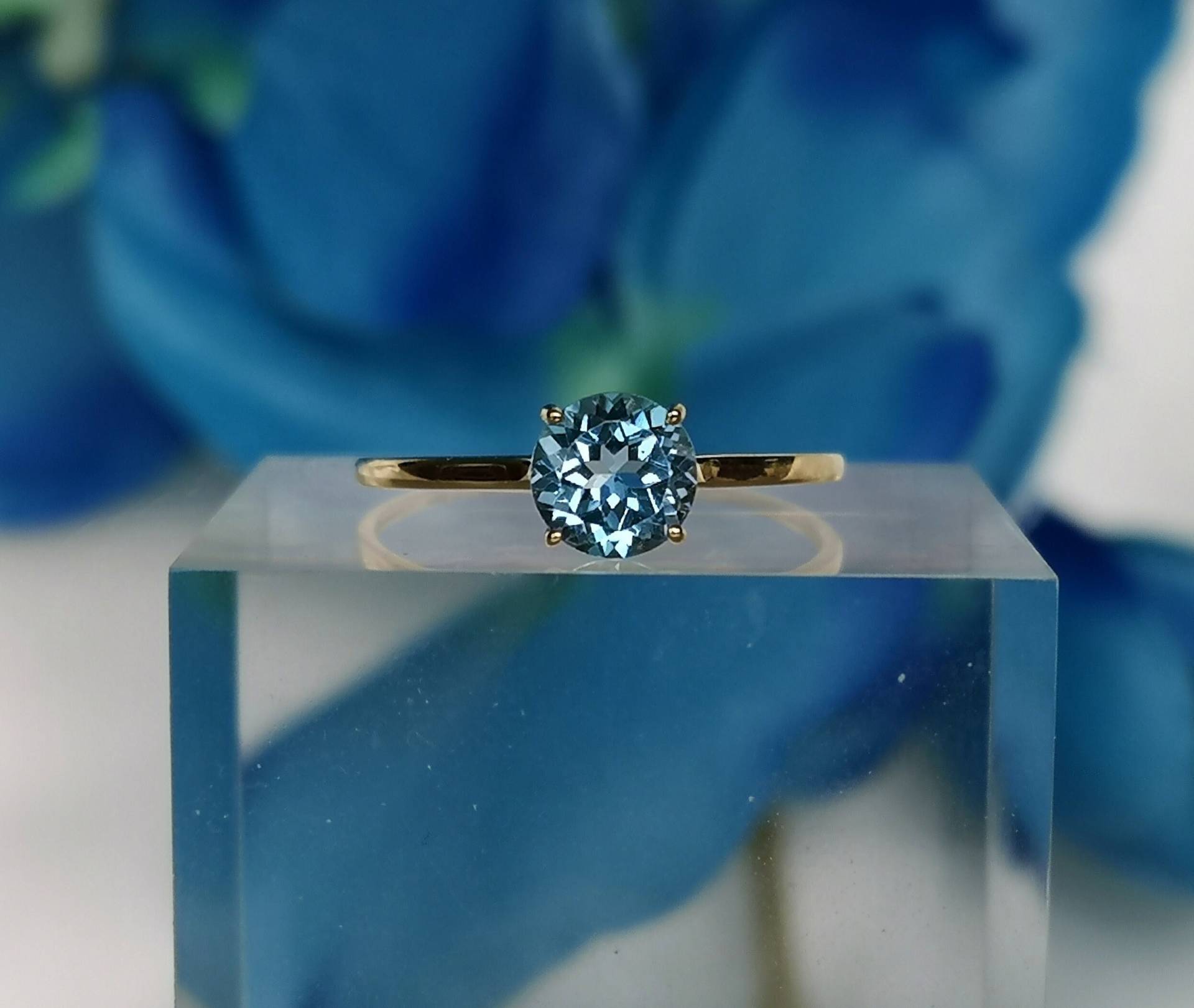 Topaz Ring 750Er Gold Edelstein Schmuck 18K Gelbgold Natürlich Swiss Blau Topas Handgemacht Goldschmuck Edel Filigran Geburtsstein Dezember Topaz Ring 750Er Gold Edelstein Schmuck 18K Gelbgold Natürlich Swiss Blau Topas Handgemacht Goldschmuck Edel Filigran Geburtsstein Dezember von Lauritasschmuck