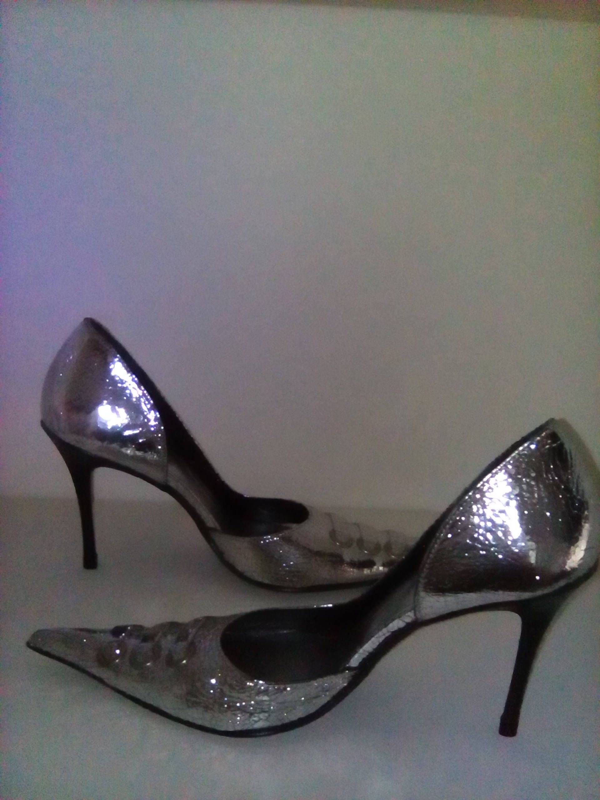 Escarpins En Cuir Argent Paulo Brandao Pointure 36 Fr Escarpins En Cuir Argent Paulo Brandao Pointure 36 Fr von Lauryneboutique