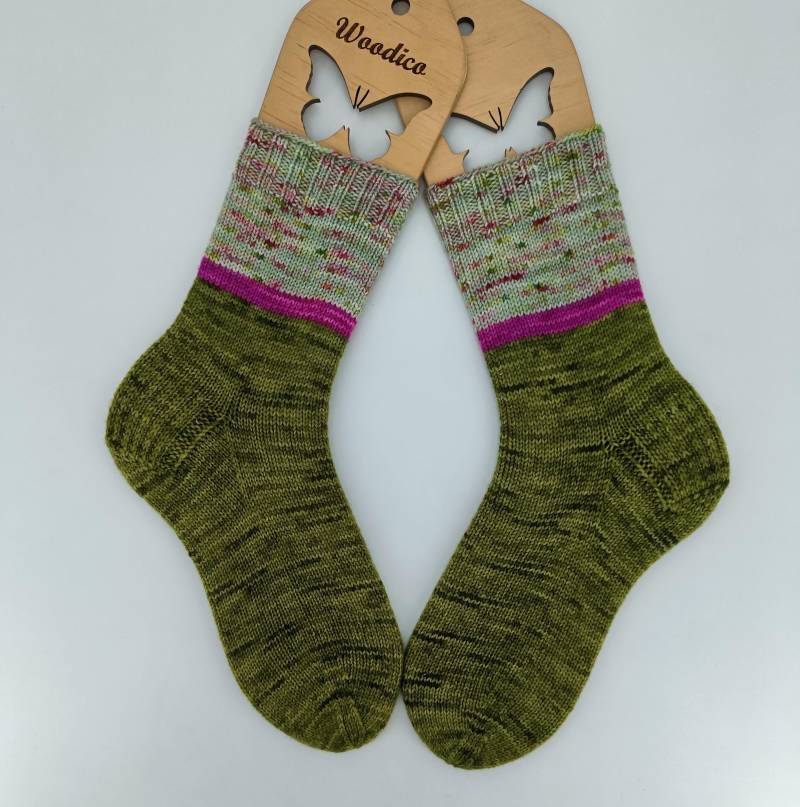Socken Handgestrickt Aus Handgefärbter Wolle Größe 40 von LauterNetteSaechala