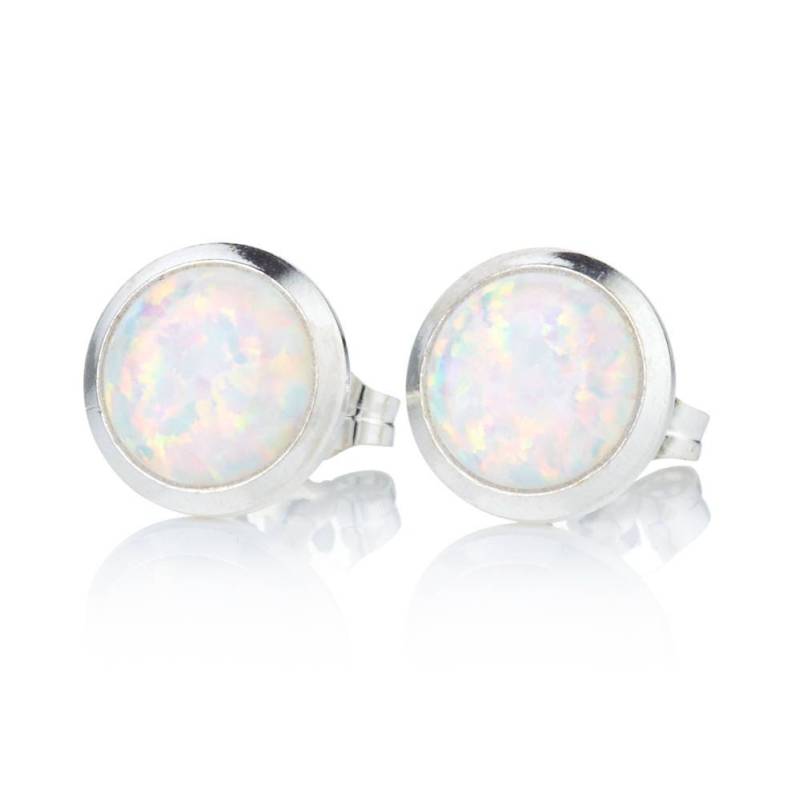 Weißer Opal Silber 8mm Ohrstecker, Sterling Handgefertigte Ohrringe, Ohrstecker von LavanJewellery
