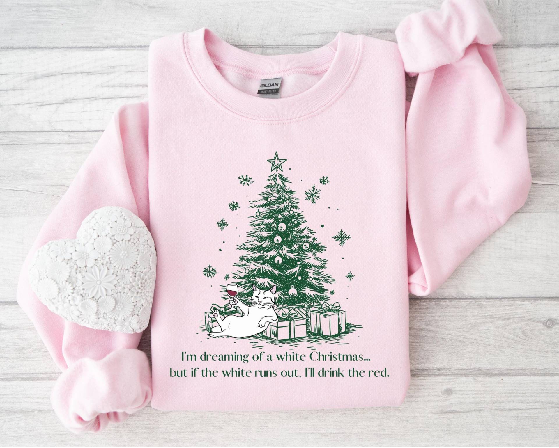 Funny Christmas Sweatshirt Cat & Wine Lover Holidays Shirt Gift For Her Cozy Family Hoodie Crewneck von Lavelybee