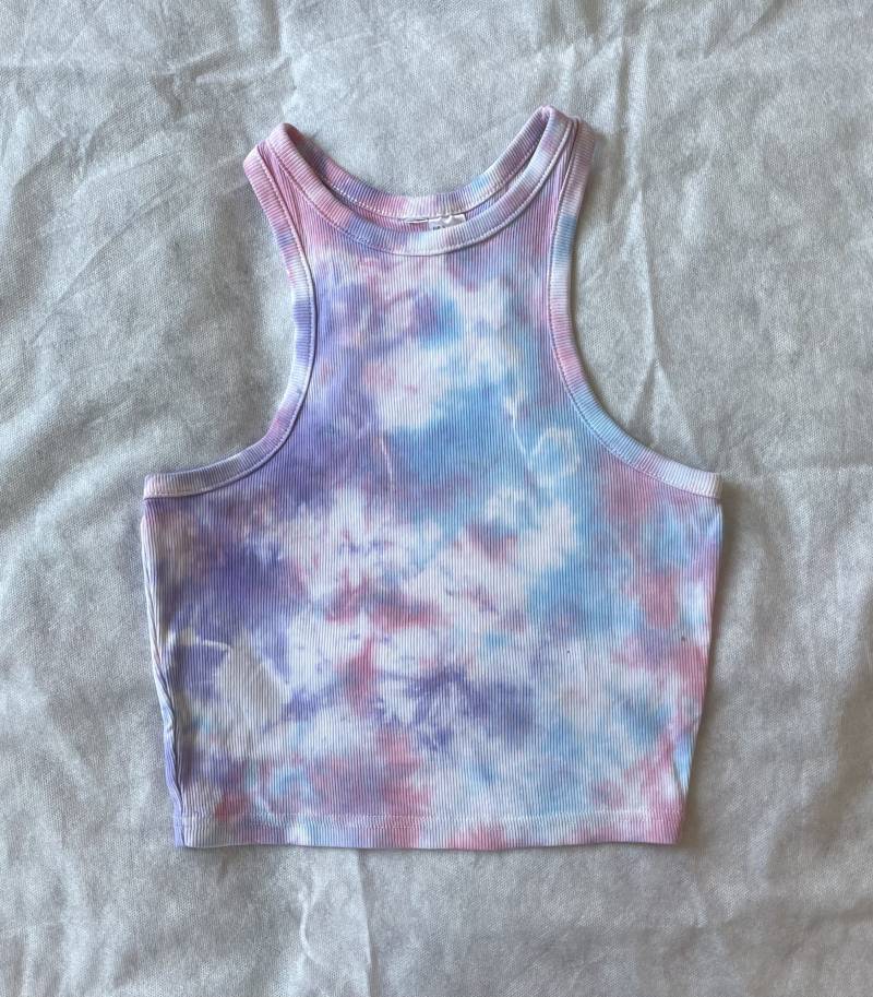 Batik Crop Top von Lavendeblu