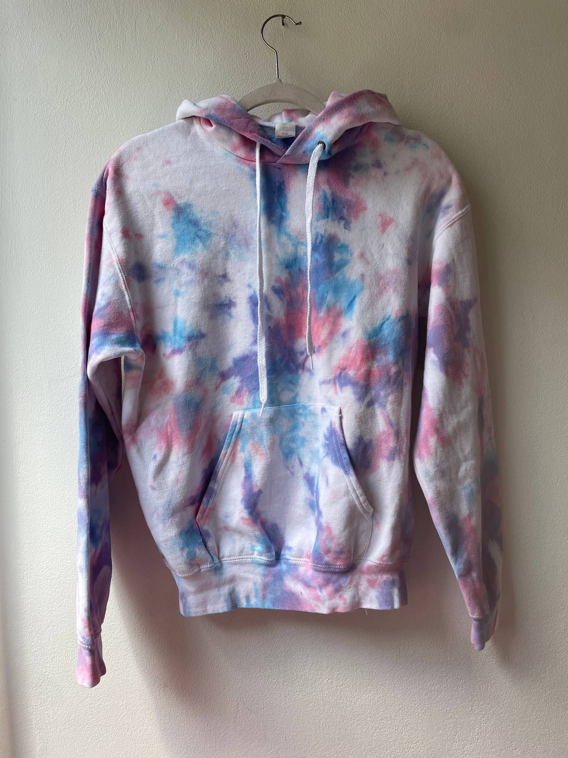 Handgefertigter Tie-Dye-Hoodie von Lavendeblu
