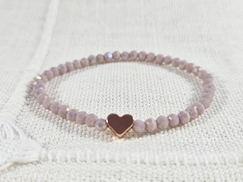 Armband, Facettierte Glasschliffperlen in Flieder, Herz Rose-Vergoldet, Handgemacht, Personalisierbar Armband, Facettierte Glasschliffperlen in Flieder, Herz Rose-Vergoldet, Handgemacht, Personalisierbar von LavenderBijouDesigns