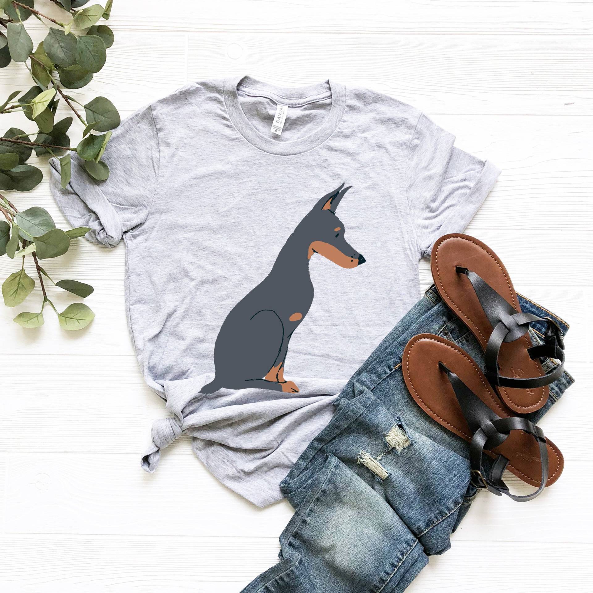 Doberman Shirt, Hundeliebhaber Hunde Mama Vet Tech Geschenk von LavenderBluesMarket