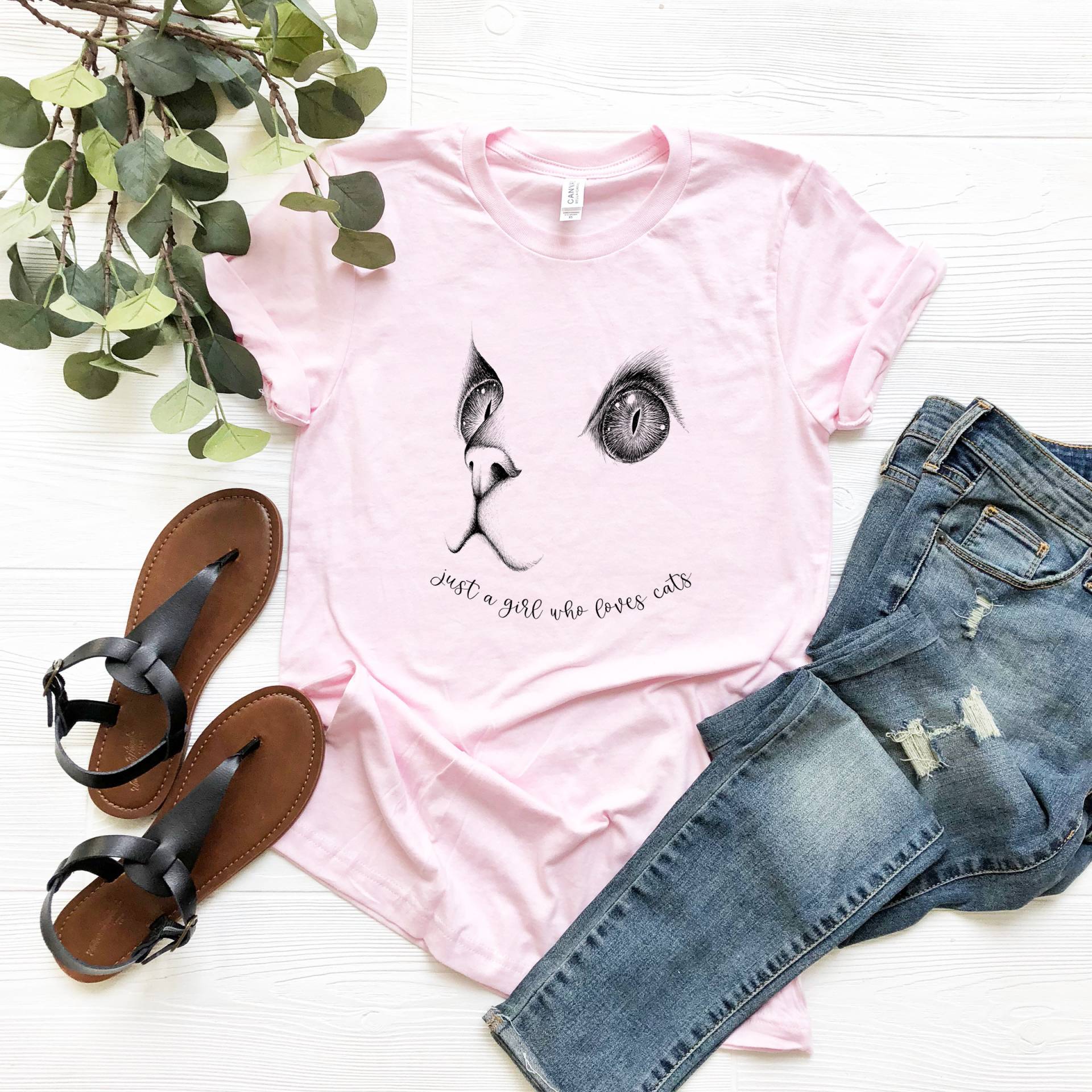 Just A Girl Who Loves Katzen Shirt Katzenliebhaber Katzenshirt Kätzchen T-Shirt von LavenderBluesMarket