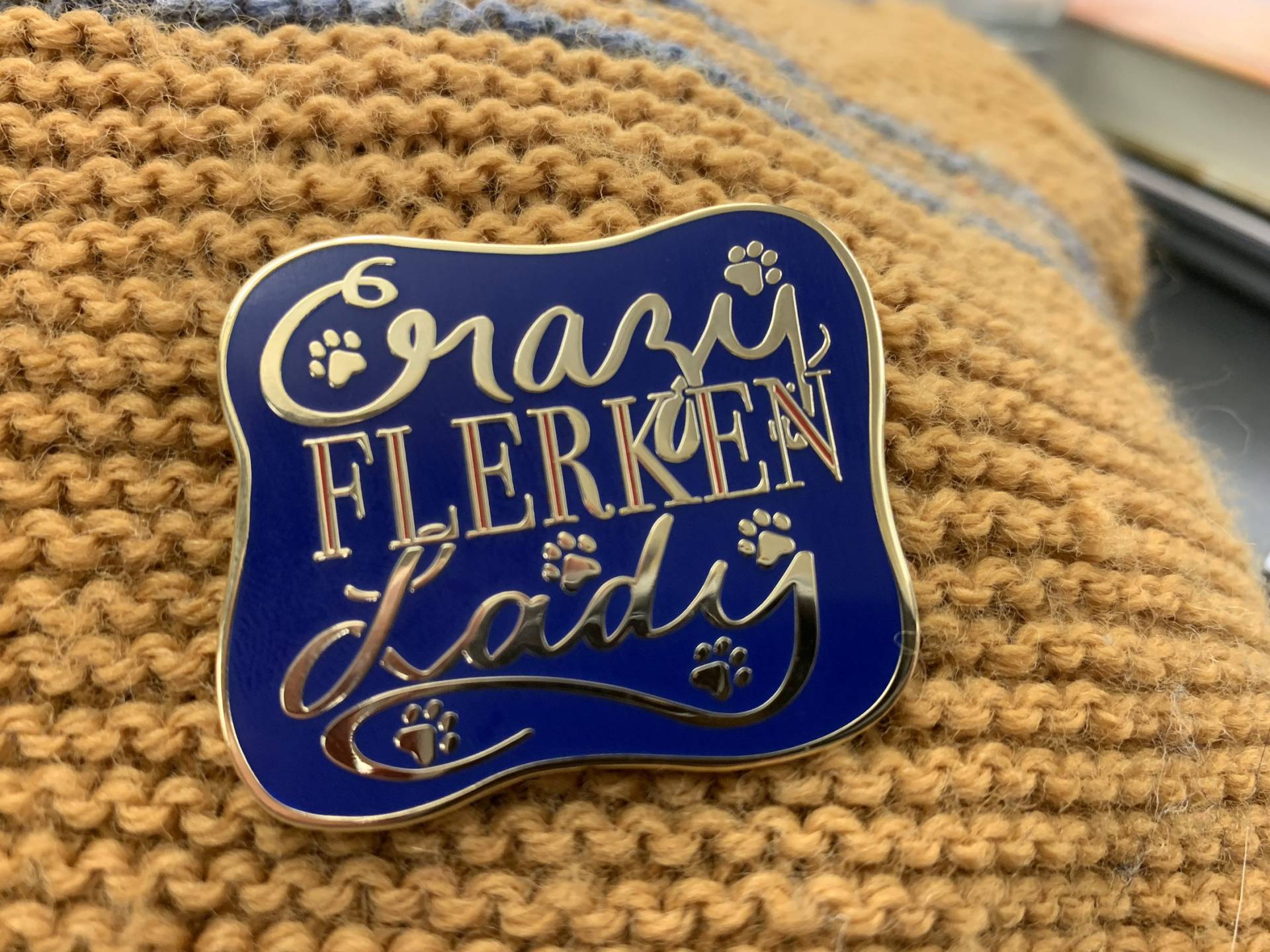 Crazy Flerken Lady - Harte Emaille Pin Crazy Flerken Lady - Harte Emaille Pin von LavenderGreenArt