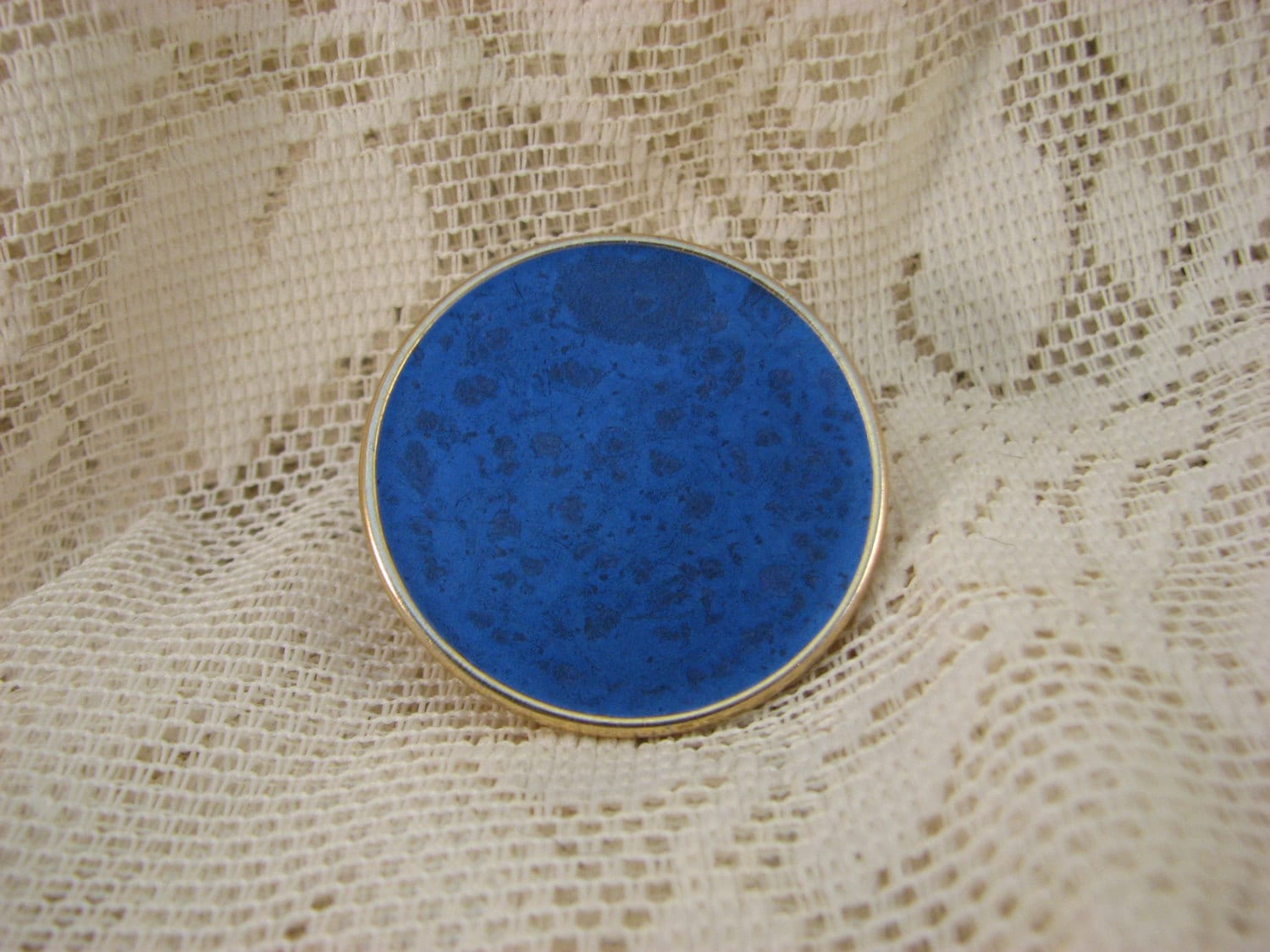 Blau Emaille Clip Uhr Geschenk von LavenderLaceCeltic