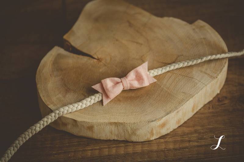 Neugeborenen Filz Schleife Tieback, Stirnband, Rosa Rosa Baby Stirnband von LavenderLouProps