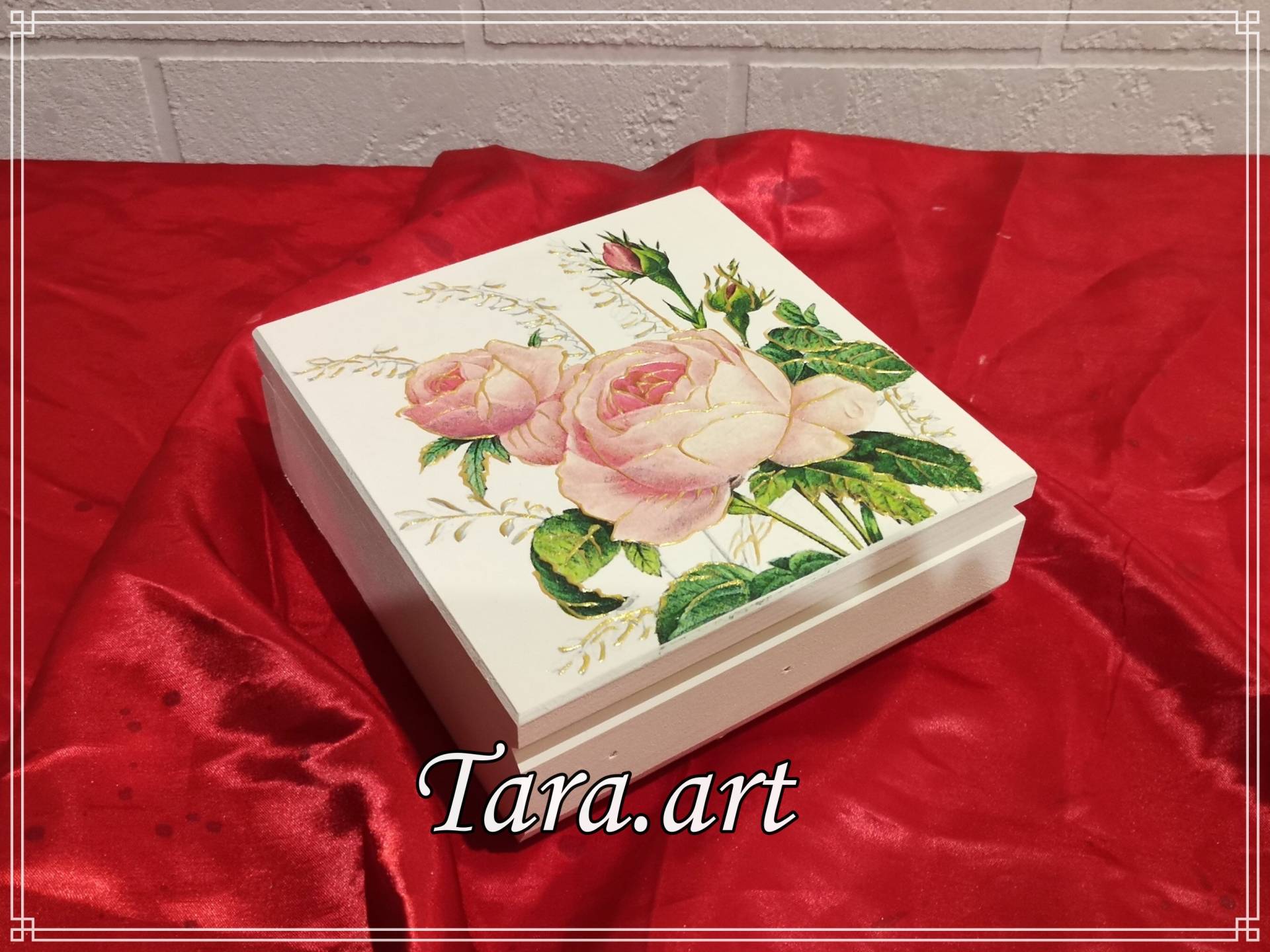 Handgemachte Decoupage Schmuckbox Schmuckhalter Aus Holz Mit Rosen von LaverdureStudio