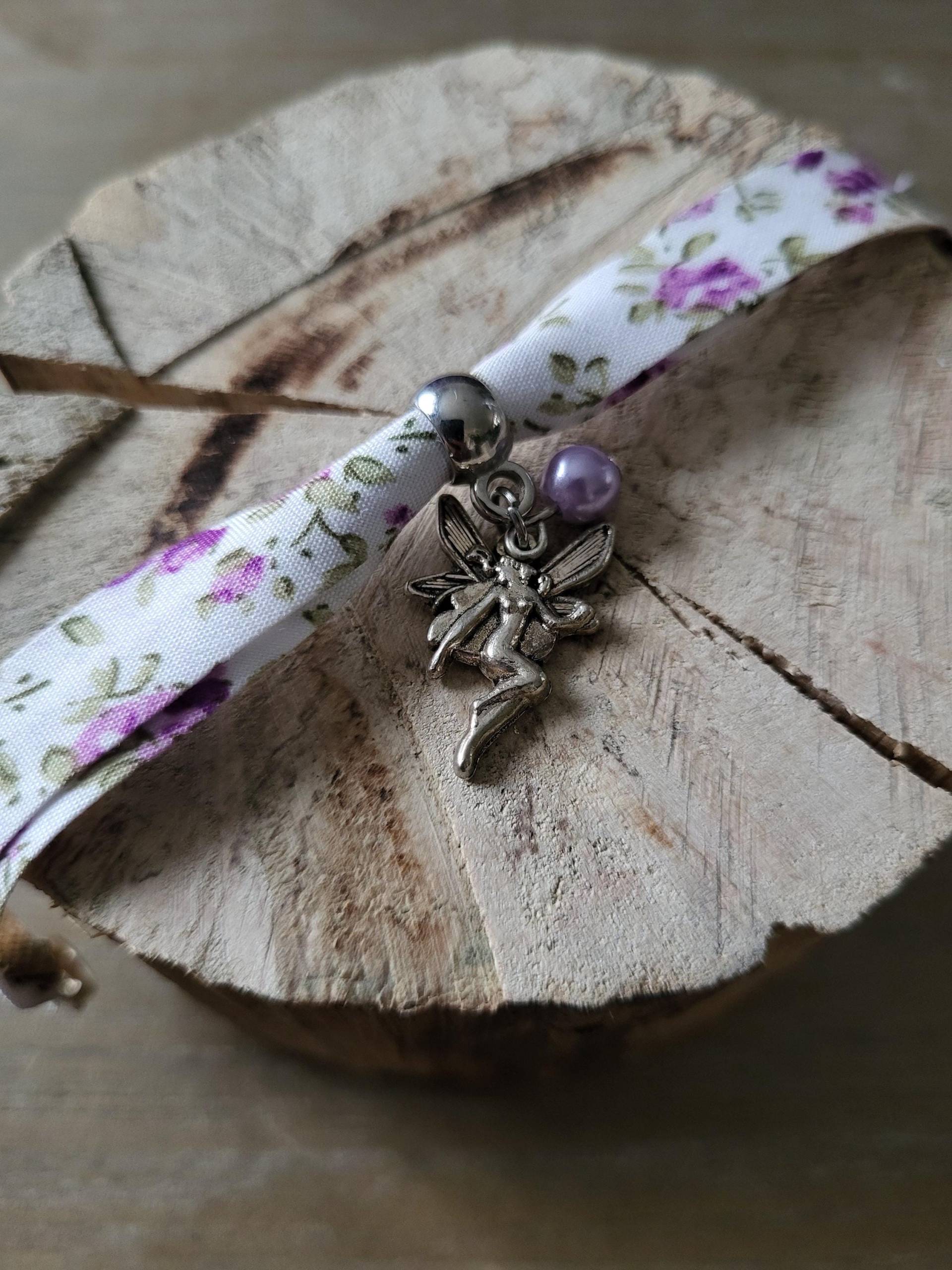 Liberty-Armband Mit Charm, Handgefertigt Liberty-Armband Mit Charm, Handgefertigt von Lavieenfimo