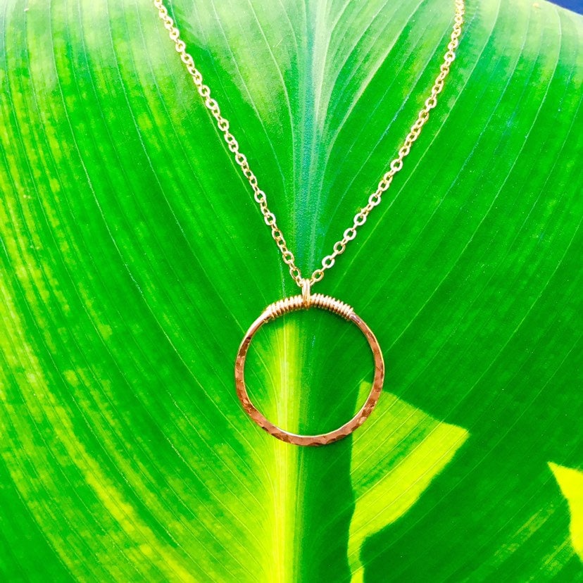 Sun Circle Halskette Sun Circle Halskette von LaviniaJDesigns