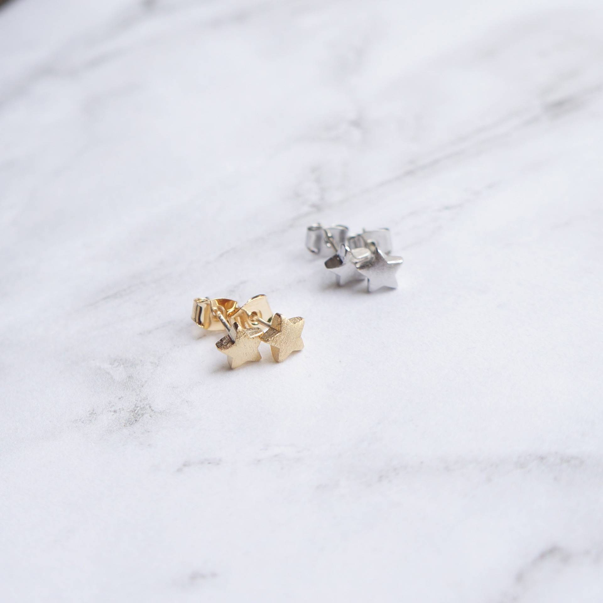 Winzige Stern Ohrstecker Ohrringe Gold Oder Silber Minimalist Zierliche Kleine Schmuck Für Frauen von LayerIt