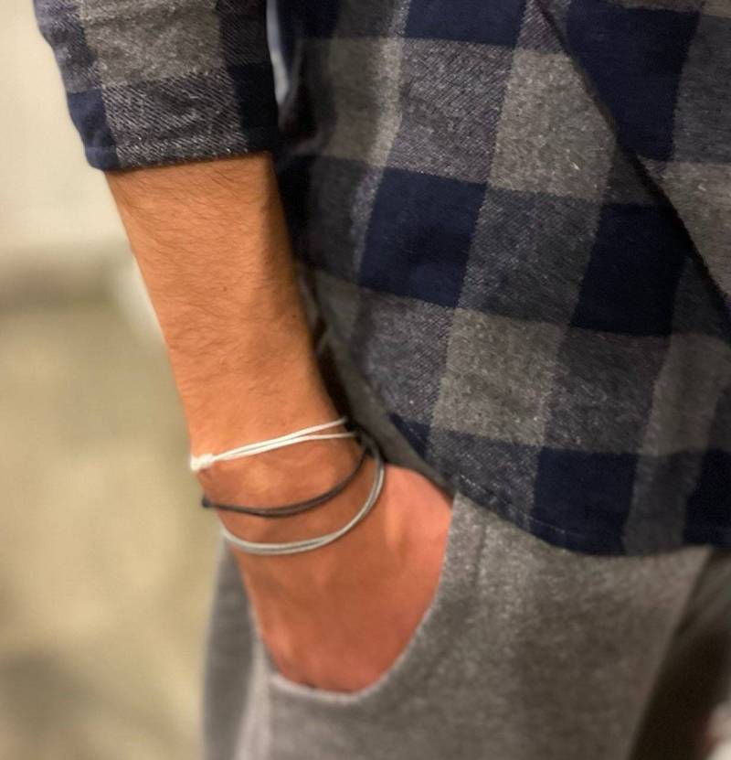 Bts Armband, Surfer Strand Schwarzes String Wasserdichtes Verstellbares Boyfriend Minimalist Armband von LayeredandSimple
