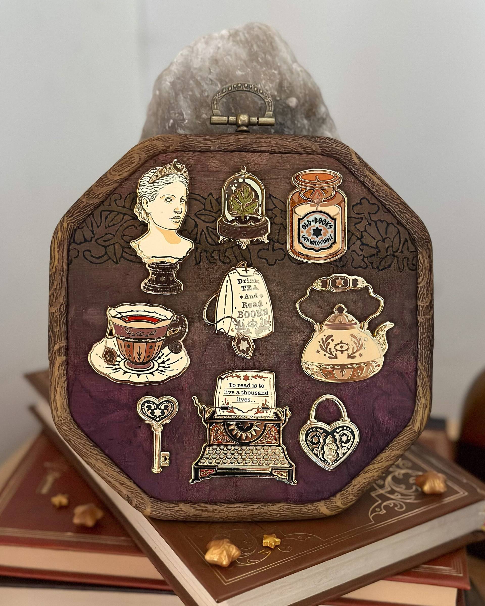 Sari Seidenreifen. Emaille Pin. Witchy Pin Anstecker. Recycelte Sari Seide. Statement Accessoires. Stickrahmen. Mini-Stifte von LaylaAshtarShrine