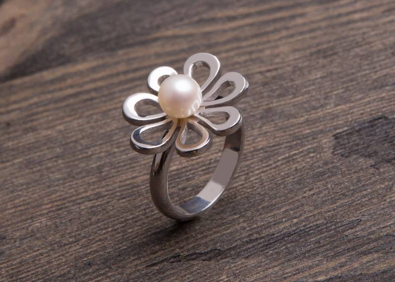 Blumenring, Perle Süßwasser Ring, 925 Sterling Silber von LazarevicJewelry