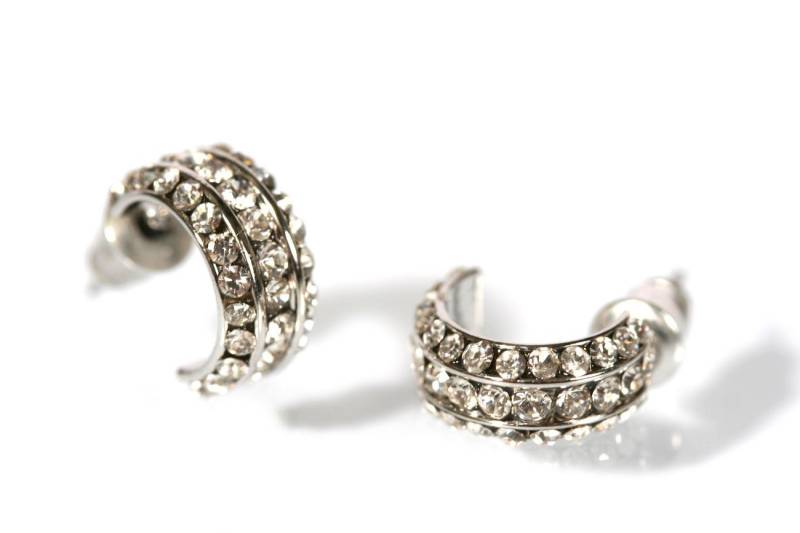 Le Bijou Paar Creolen 20454 (Set, 2-tlg), XS-Halb-Creolen 13 mm mit Markenkristallen crystal-silber von Le Bijou