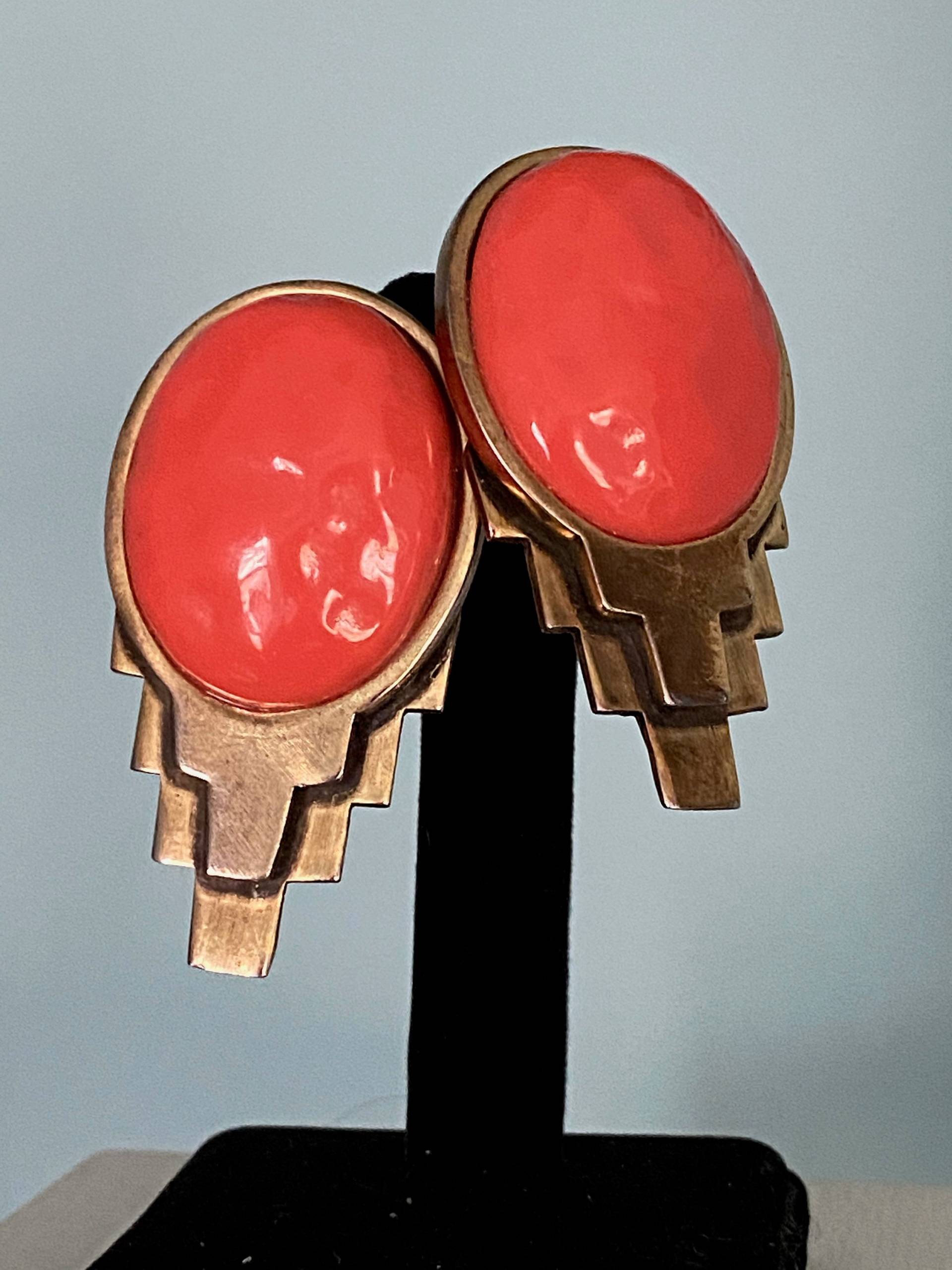 Les Bernard Art Deco Messing & Orange Lucite Ohrclips Les Bernard Art Deco Messing & Orange Lucite Ohrclips von LeBelVintageJewelry