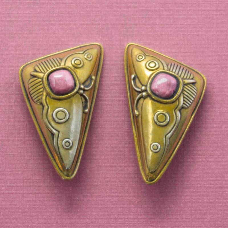 Laurel Burch Ohrclips Etrusker Schmetterling, Rhodonit, Antikgold von LeBelVintageJewelry