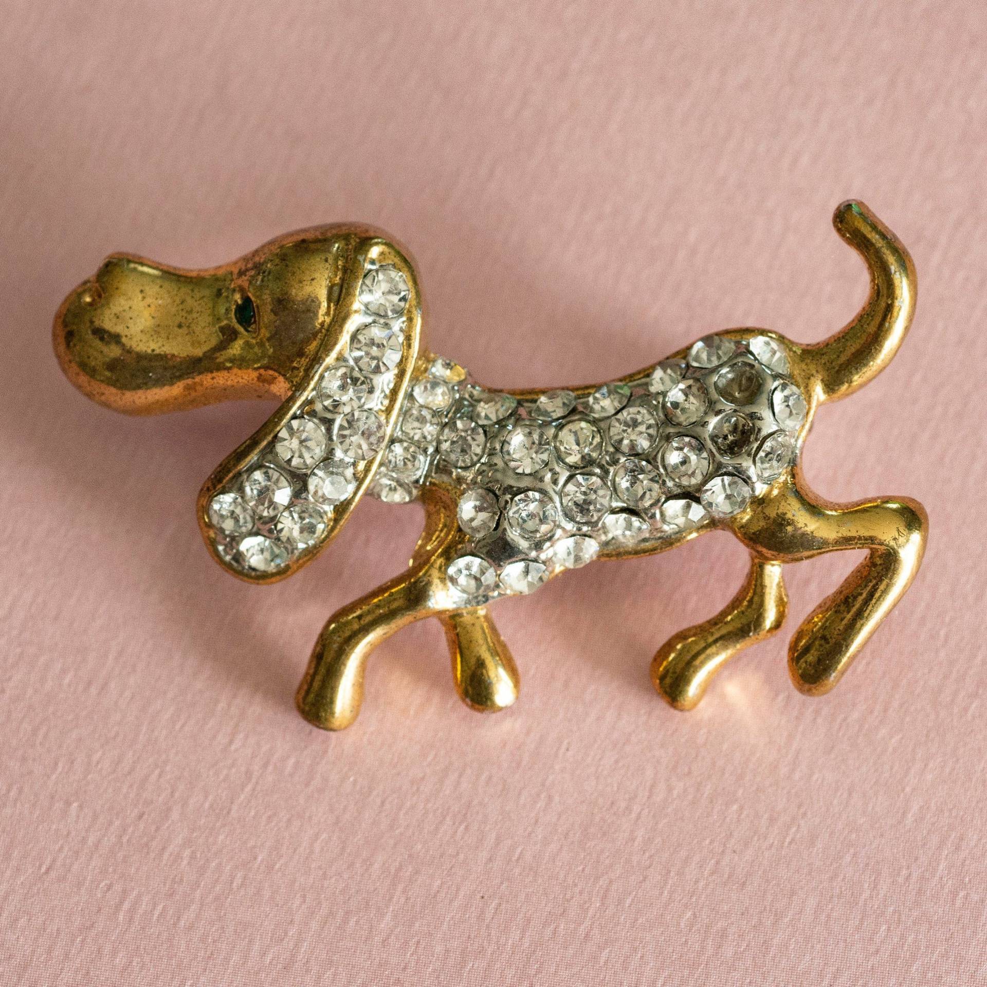 Nuthin' Aber Ein Hund Gold & Strass Brosche Nuthin' Aber Ein Hund Gold & Strass Brosche von LeBelVintageJewelry