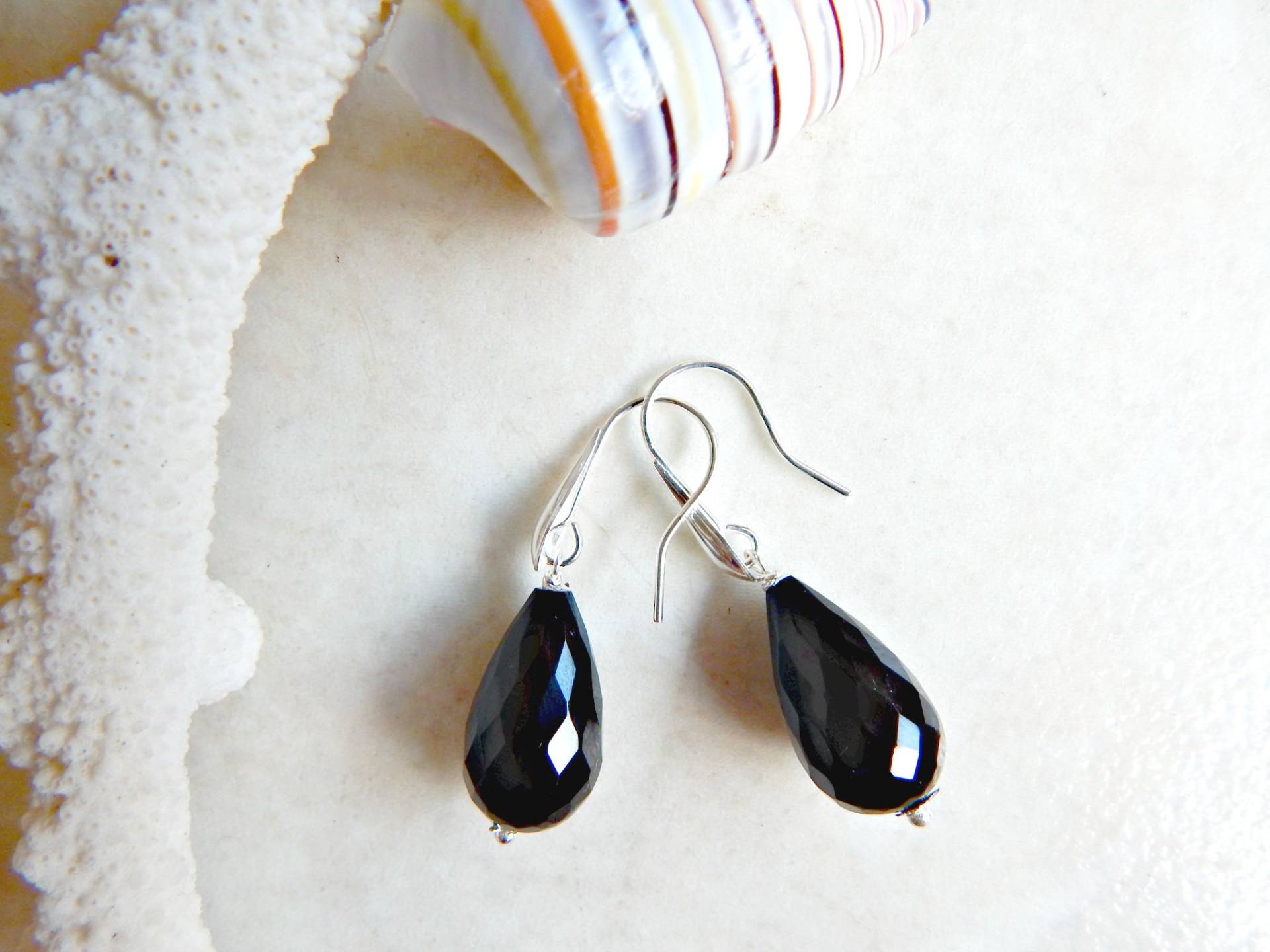 Ohrringe Aus 925Er Silber Mit Facettiertem Onyx von LeBijouVoyageur