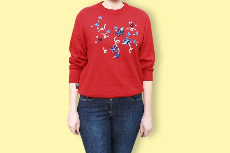 90Er Jahren Adrette Pullover - Floralen Stickereien Auf Roten Grunge-Pullover Gestickte Blume Rundhals-Pullover Hipster Farbe Block Wolle von LeBiquette