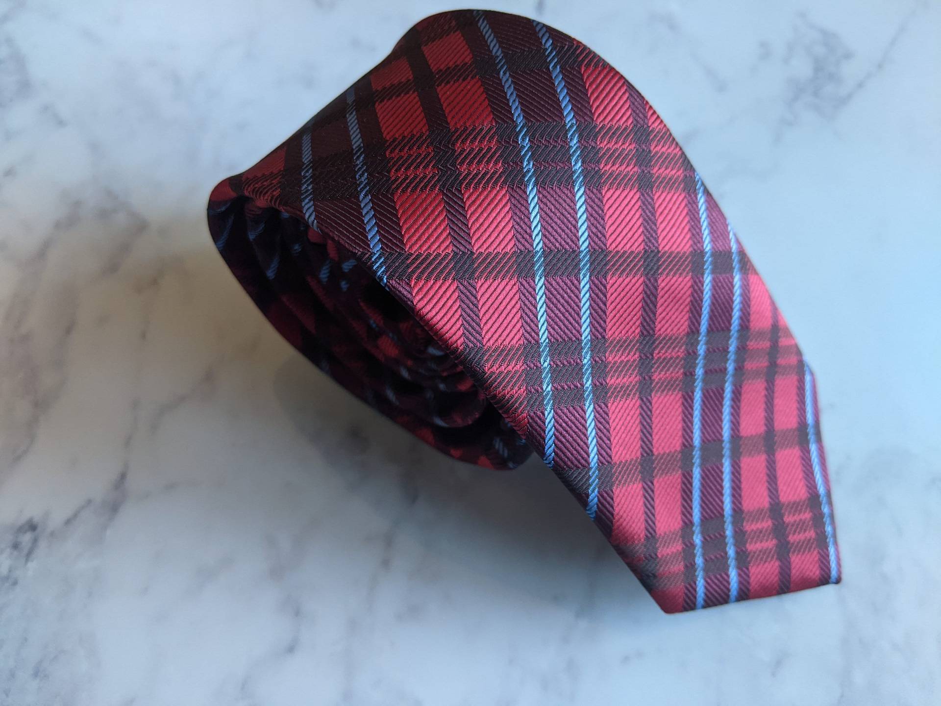 Herren Rot Und Blau Tartan Streifen Krawatte von LeBonHomme